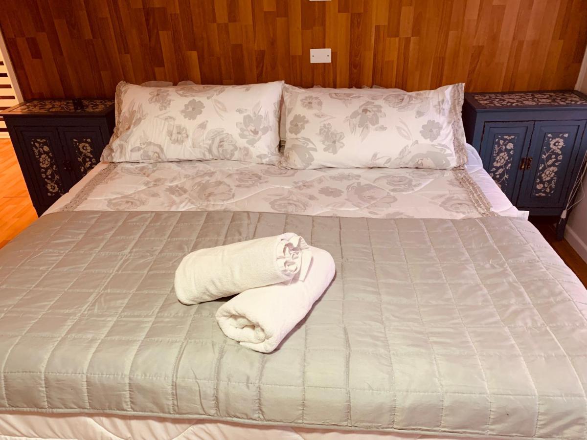 Arte Brisa Hostal Boutique Puerto Natales Buitenkant foto