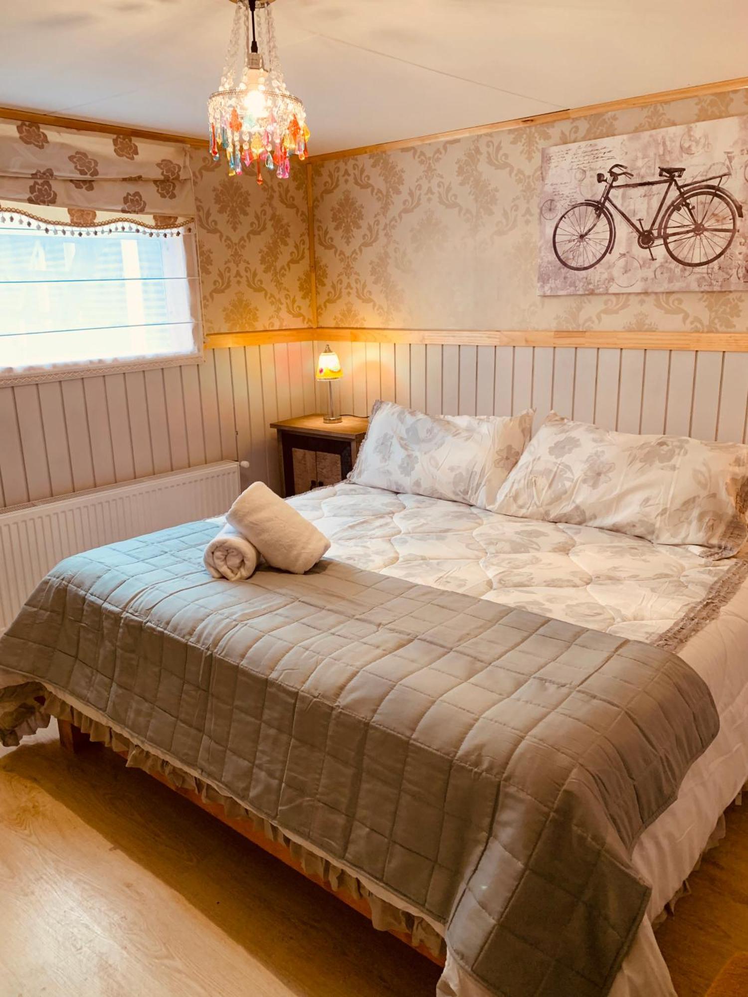 Arte Brisa Hostal Boutique Puerto Natales Buitenkant foto
