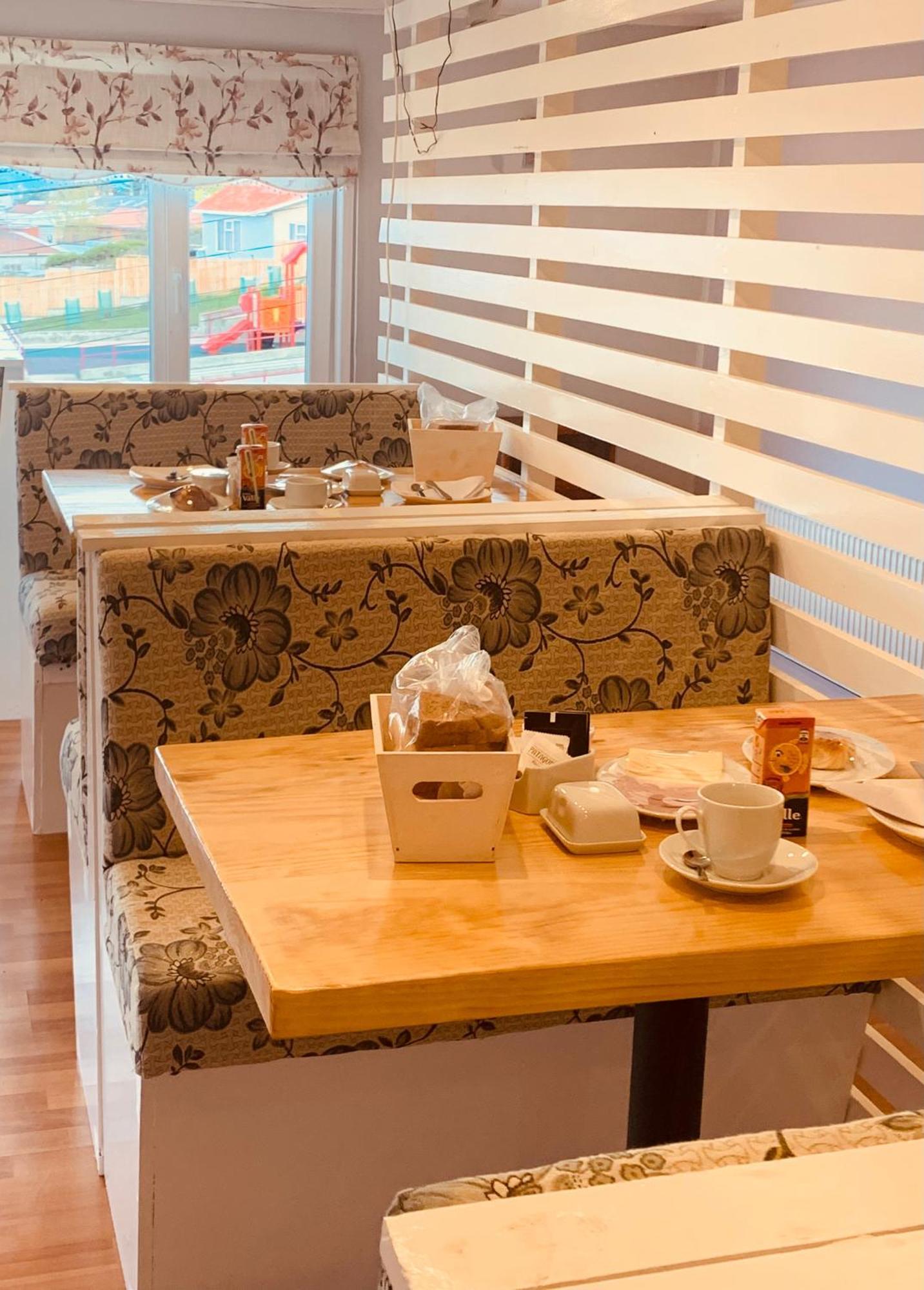 Arte Brisa Hostal Boutique Puerto Natales Buitenkant foto