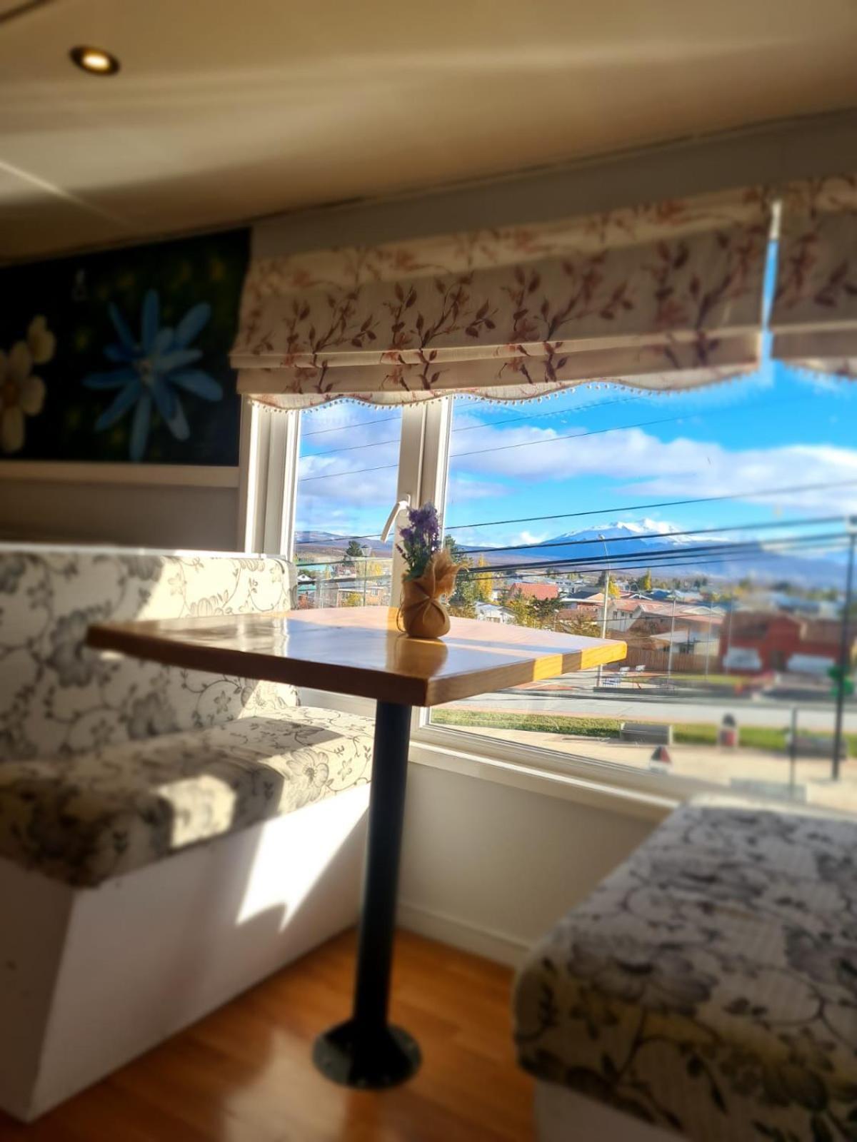 Arte Brisa Hostal Boutique Puerto Natales Buitenkant foto
