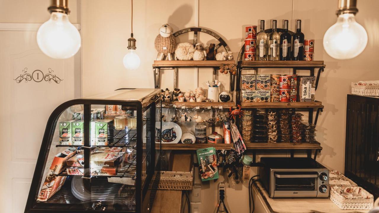 Arte Brisa Hostal Boutique Puerto Natales Buitenkant foto